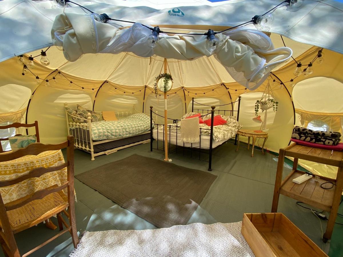 Отель Secret Garden Glamping Лимингтон Экстерьер фото